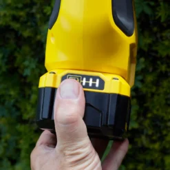 STANLEY FATMAX V20 18V Cordless Pole Hedge Trimmer 45cm (Sfmcph845M1-Gb) 19 STANLEY FATMAX V20 18V Cordless Pole Hedge Trimmer 45cm (Sfmcph845M1-Gb) -Garden Tool Store 12882305 6204843590449106