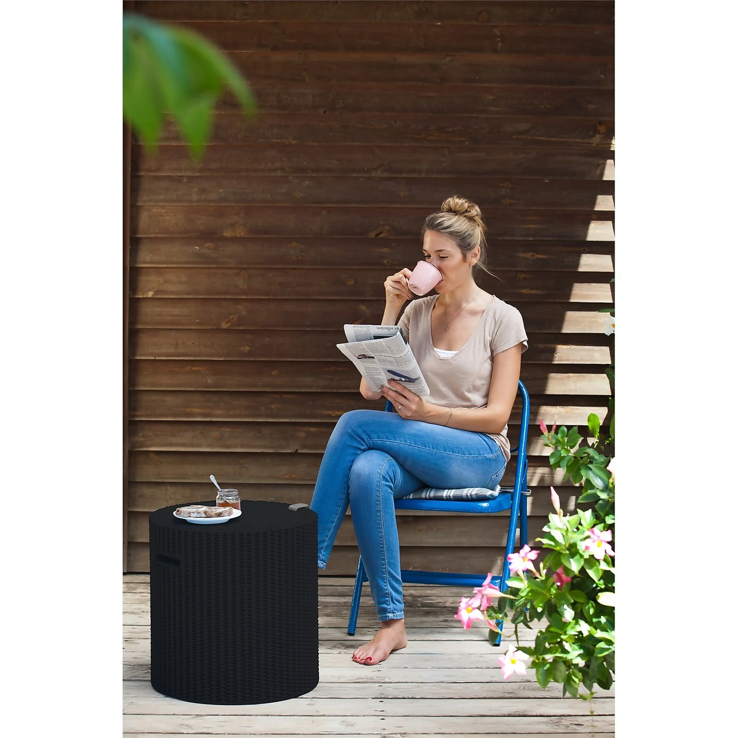 Keter Cool Stool Outdoor Ice Cooler Table 39L - Graphite 3 Keter Cool Stool Outdoor Ice Cooler Table 39L - Graphite - Image 2