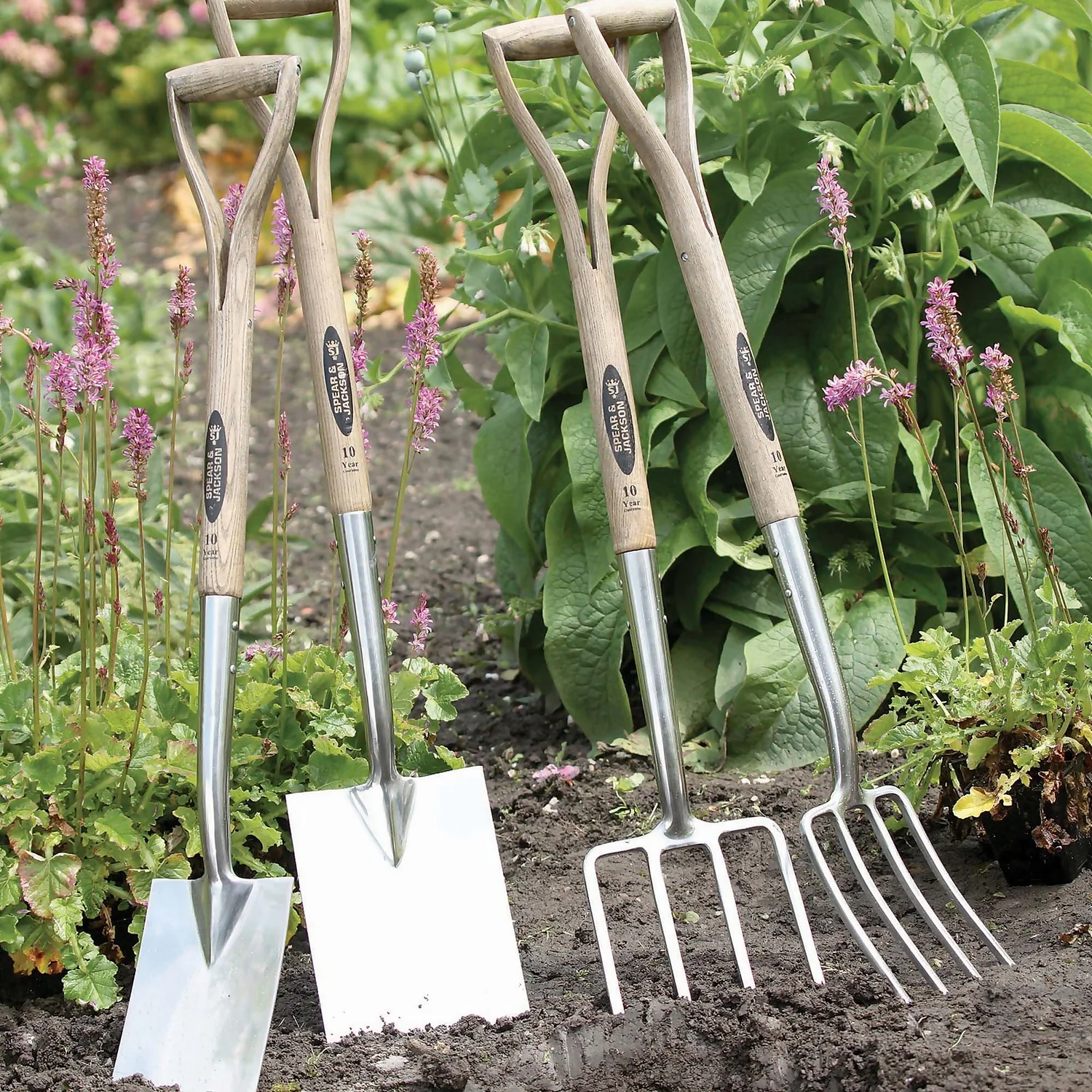 Spear & Jackson Traditional Stainless Steel Border Fork 7 Spear & Jackson Traditional Stainless Steel Border Fork - Image 5