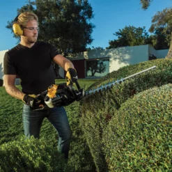 McCulloch HT5622 Petrol Hedge Trimmer -Garden Tool Store 13524822 5684936893639216
