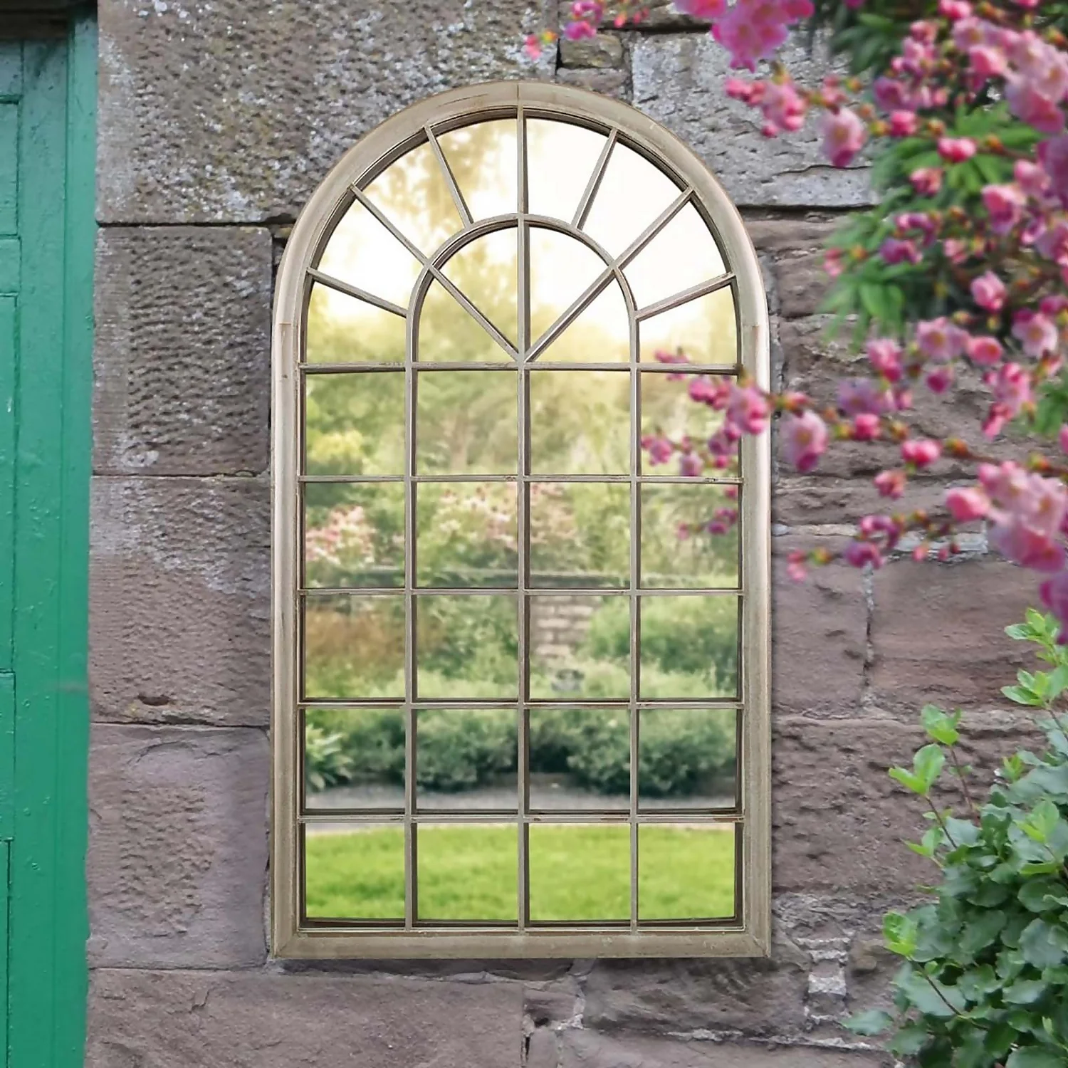 MirrorOutlet Somerley Eden Country Arch Large Metal Garden Mirror - 129x76cm 4 MirrorOutlet Somerley Eden Country Arch Large Metal Garden Mirror - 129x76cm - Image 2