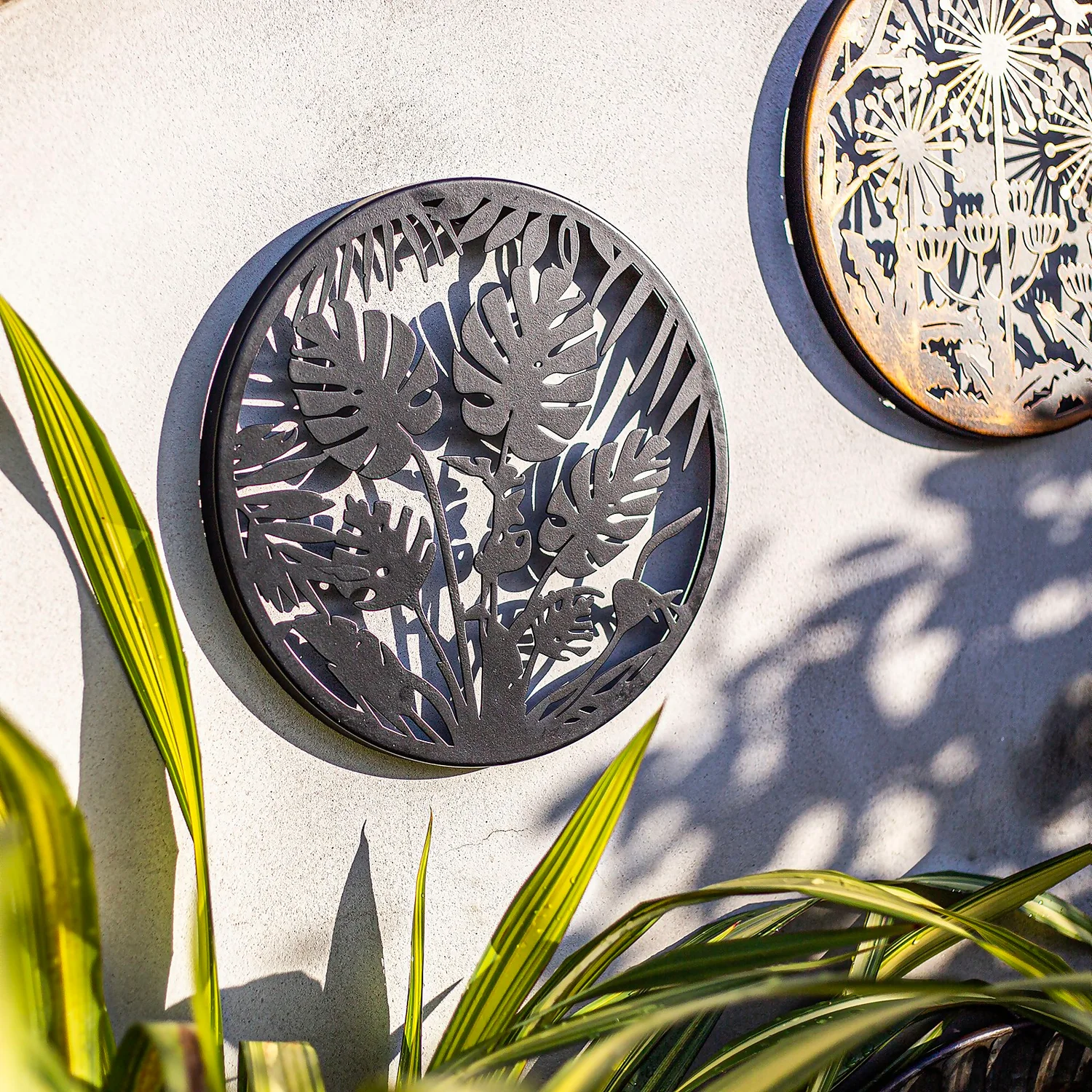 Jungle Leaf Garden Wall Art 35cm - Black 7 Jungle Leaf Garden Wall Art 35cm - Black - Image 5