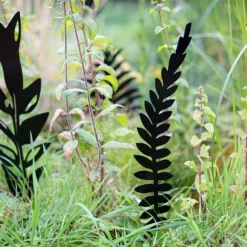 Jungle Black Ground Stakes - 45cm (Assorted Designs) 16 Jungle Black Ground Stakes - 45cm (Assorted Designs) -Garden Tool Store 13981010 5065005324354836