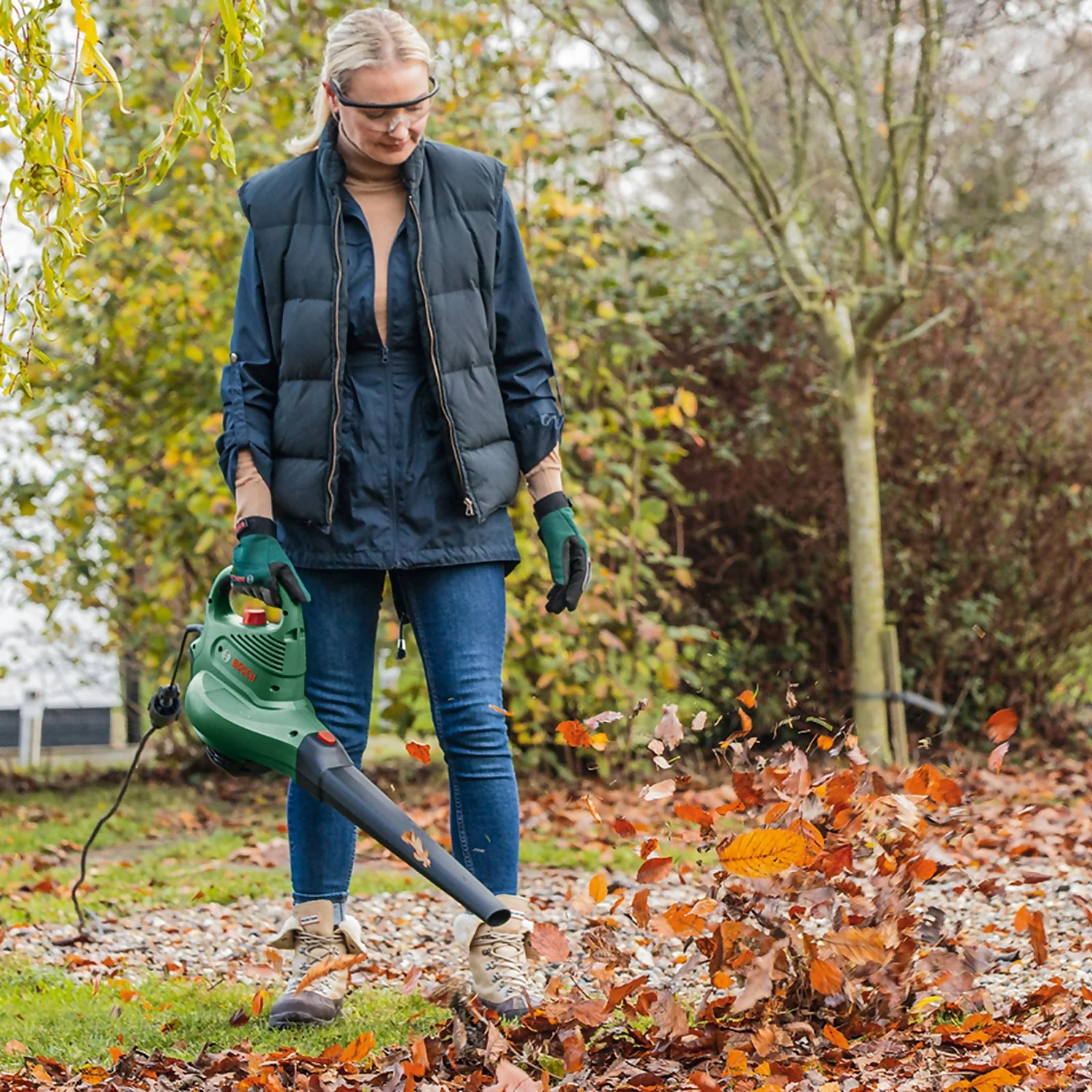 Bosch UniversalGardenTidy 3000 Blower Vac 6 Bosch UniversalGardenTidy 3000 Blower Vac - Image 4